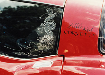 Street Art - Corvette Door glass / hand-etched dragon